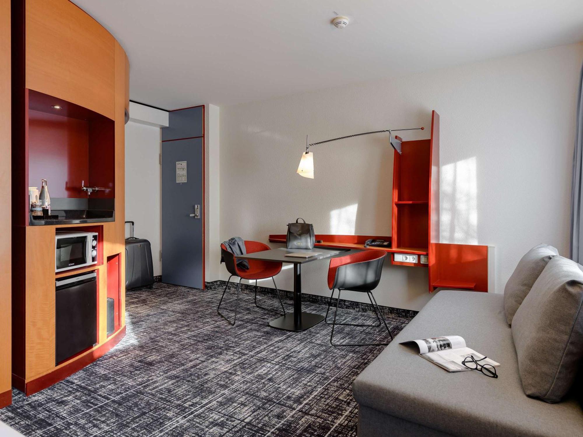 Novotel Suites München Parkstadt Schwabing Exterior foto