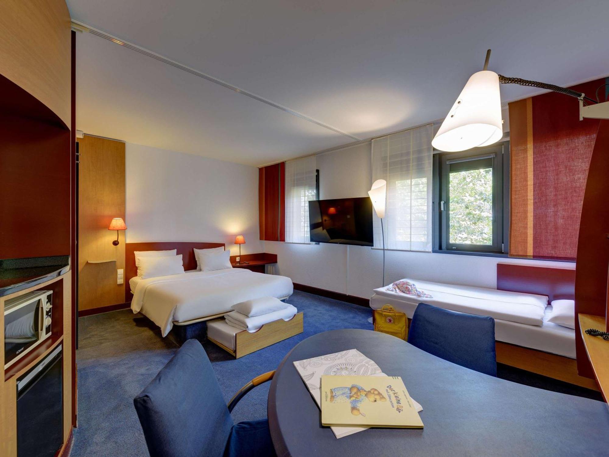 Novotel Suites München Parkstadt Schwabing Exterior foto